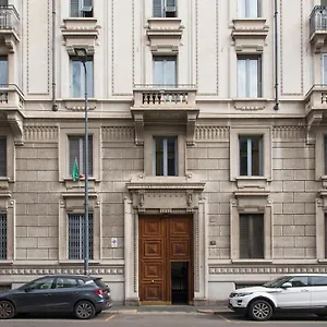 charming-apartment-near-central-station-area.it-lombardy.com/